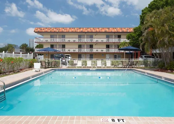 Baymont By Wyndham Sarasota