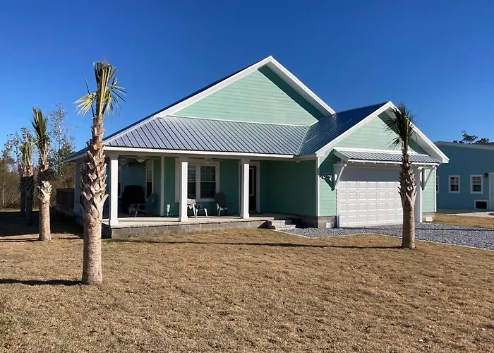 Serene Home With Grill Patio Deck & Kitchen - Snowbird Friendly