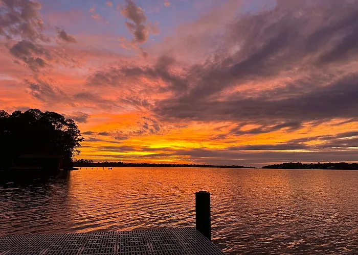 Waterfront Glamping Retreat Near Navarre Beach
