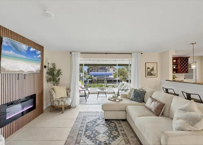Home On Saltwater Just Minutes From Boca Grande!
