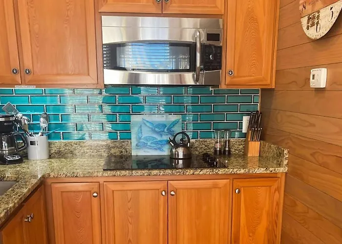 Dog-Friendly Florida Beach House Steps From The Water In Carrabelle