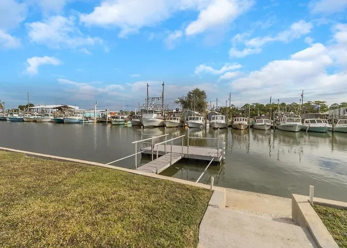Bimini Breeze Retreat-Direct Gulf Access, Dock, Arcade Games, Fire Pit