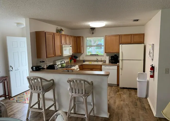 Patio Villa W Golf Cart Close To Lake Sumter Landing