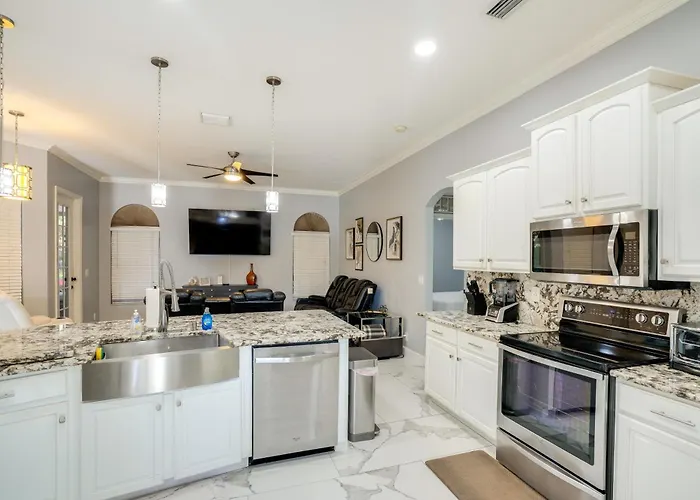 Games, Outdoor Kitchen: Port St Lucie Family Home