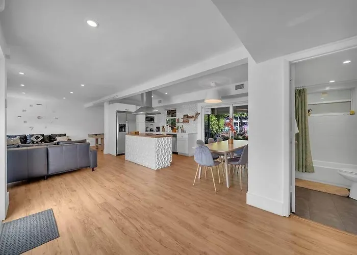 Villa Maris, Modern 5Br Getaway Near Miami Beach