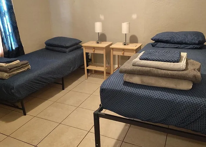 Lenny'S Southy Hostel