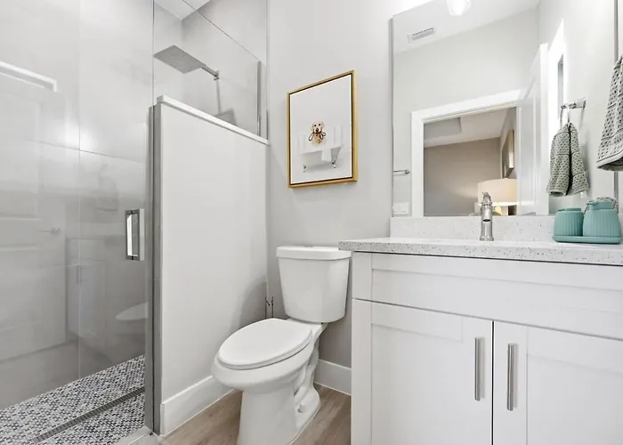 Cozy & Elegant 3Br Home