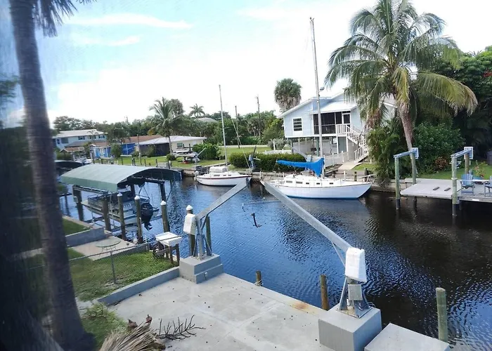Tarpon Tide-Beautiful 2 Bdrm Waterfront Home