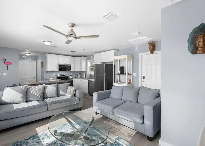 East Flamingo Hideaway