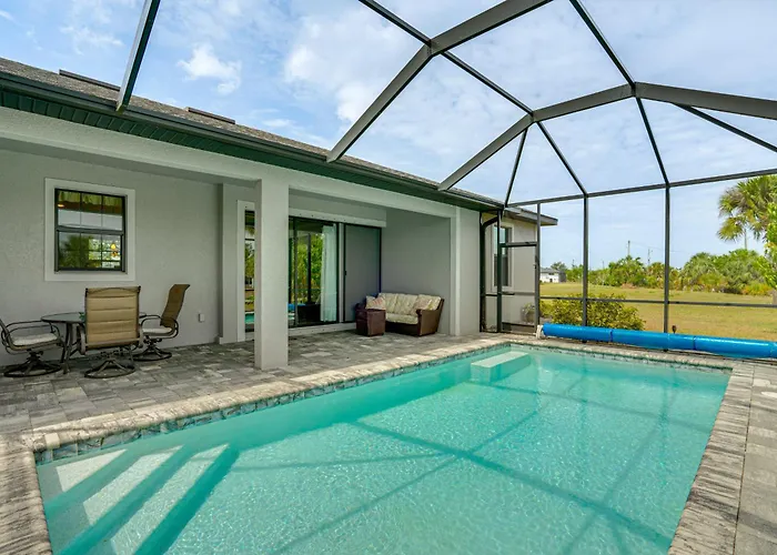 Punta Gorda Home: Great For Nurses & Professionals