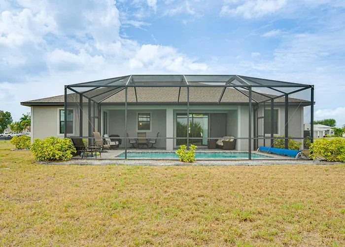 Punta Gorda Home: Great For Nurses & Professionals