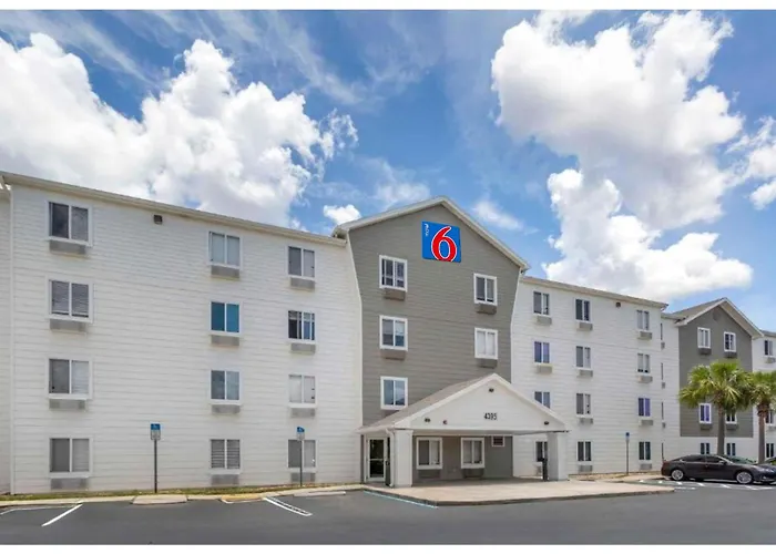 Motel 6 Suites Fort Myers, Fl