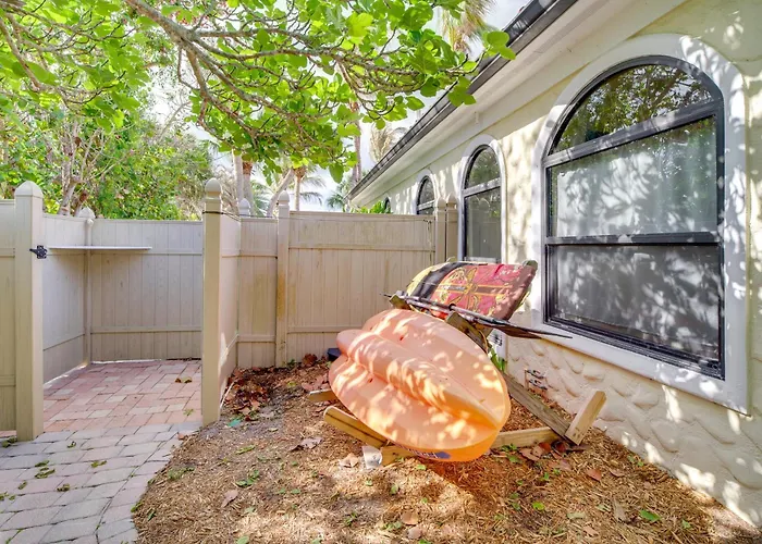 Endless Beach Days! Luxe Vero Beach Home W/ Pool