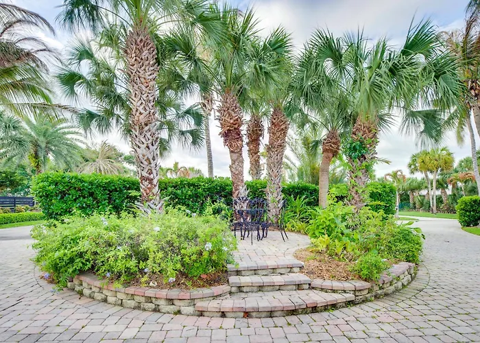 Endless Beach Days! Luxe Vero Beach Home W/ Pool