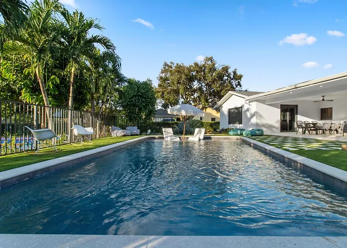 Platinum Villa W Karaoke, Pickleball, Bkb & Soccer