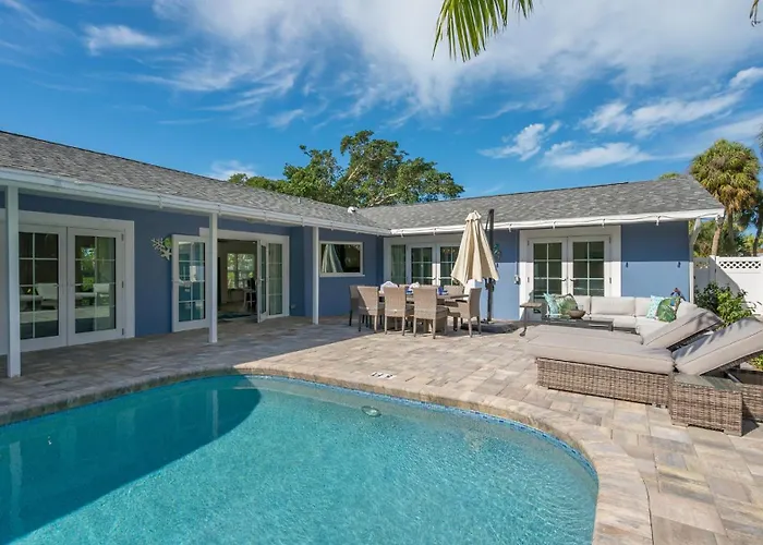 Waterfront Oasis - Private Heated Pool, Fire Pit & Gourmet Kitchen - Near Beach!