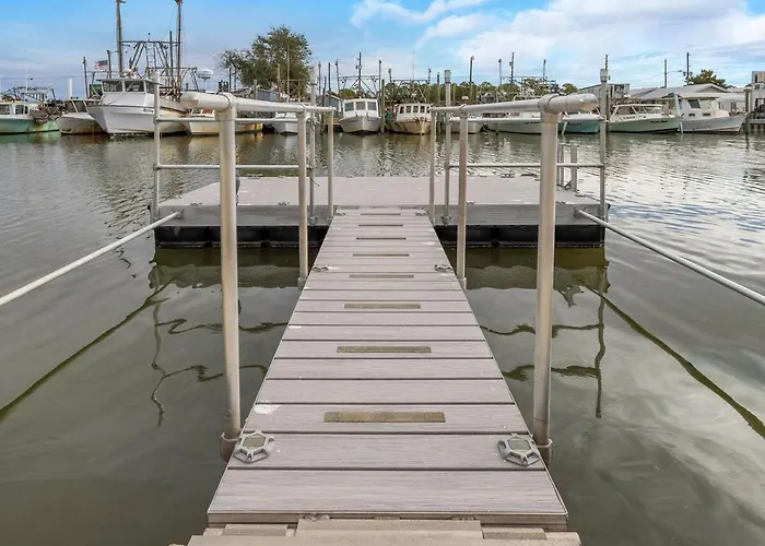 Bimini Breeze Retreat-Direct Gulf Access, Dock, Arcade Games, Fire Pit