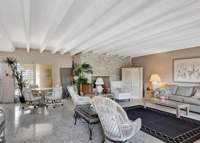 One Bedroom Condo With Waterfront Balcony And Coastal Breezes