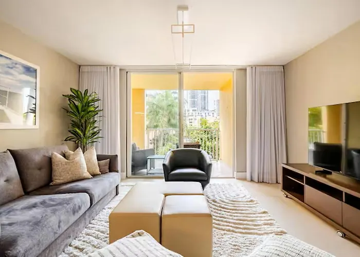 Modern King Suite At The Yacht Club Aventura 5405