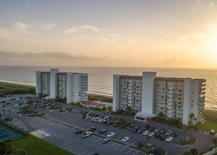 Beach Front Condo With Breathtaking Views