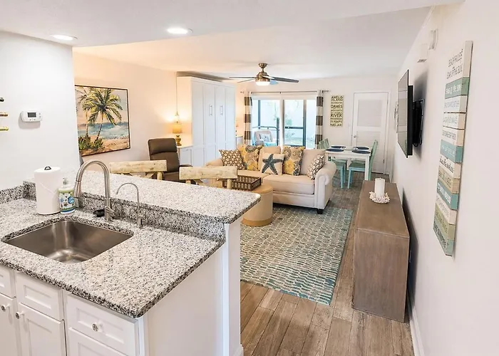Sawgrass Beach Club Walk To Beach - King - 1St Floor