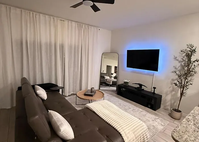 Palm Grove Retreat - Hot Tub - Rsw - Hertz - Jetblue Park