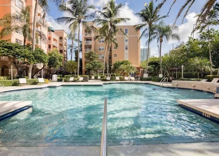 Modern King Suite At The Yacht Club Aventura 5405