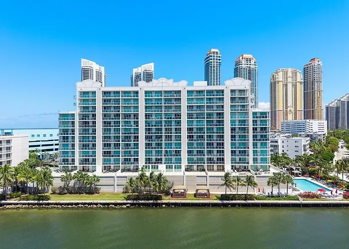 Spectacular Water Views 2Br-4 Beds In Sunny Isles