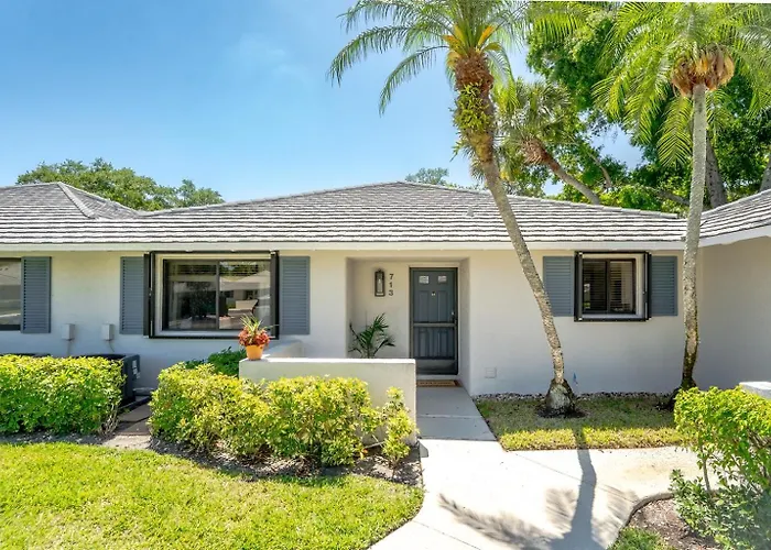 Upscale 2Br Townhome Golf, Pools & Lake Views