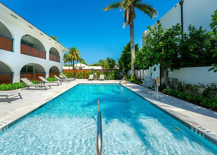 The Spanish River - 2Br Waterfront Boca