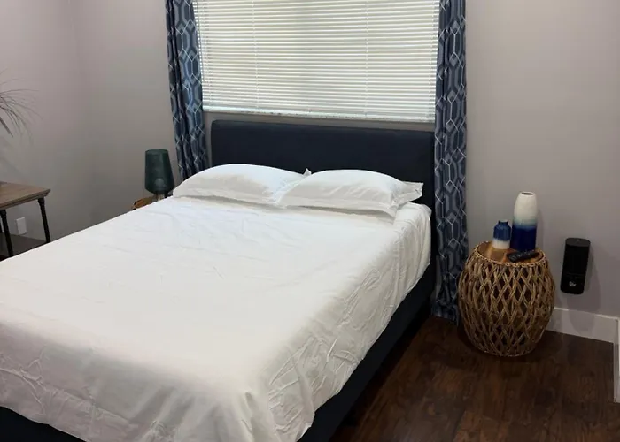 Furnished Private Room For Short Term Stays