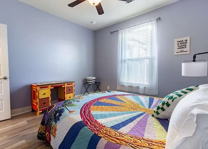 Bright Beachside Living Close To Pensacola Beach