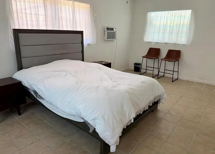 Miami Home With Pool, Patio & 4 Bedrooms