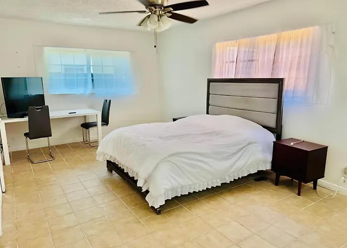 Miami Home With Pool, Patio & 4 Bedrooms