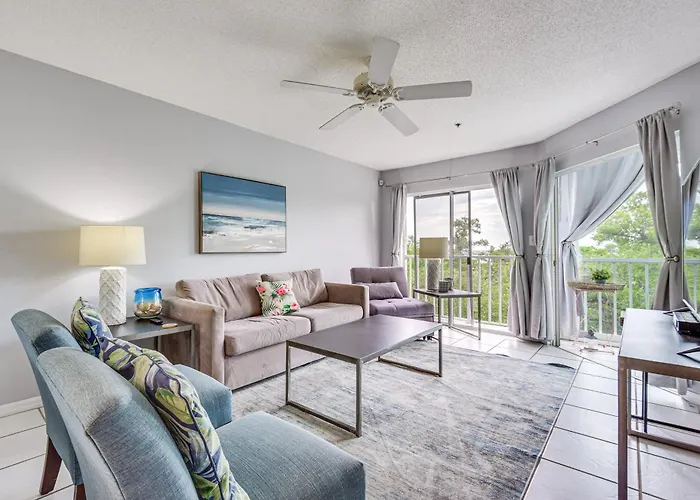 Pool Access, Walk To Manatee Beach: Coastal Condo
