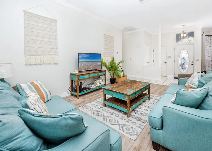 Palm Harbor Paradise - Spacious Home In Quiet Neighborhood With Heated Pool, Billiard Room, Hot Tub