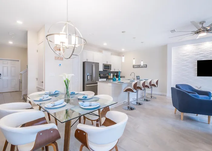 Stunning Townhouses 5 Minutes Away Disney!