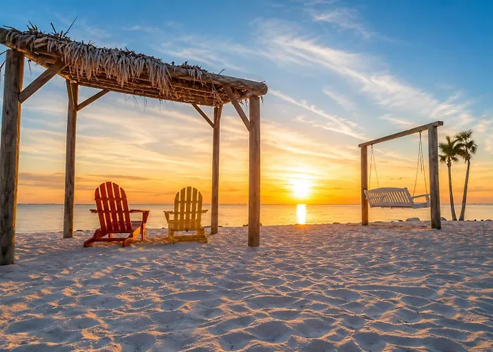 Reduced Fall And Winter Rates! Enjoy Sunsets From Your Balcony Or The Heated Pool!