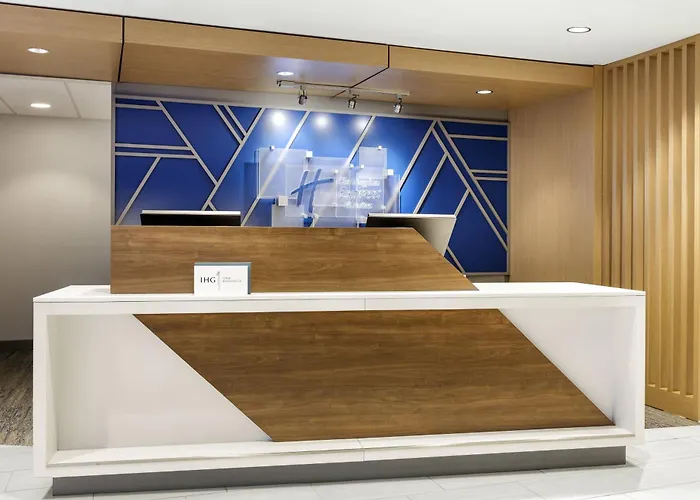 Holiday Inn Express & Suites Miami Intl Airport - 36Th St By Ihg