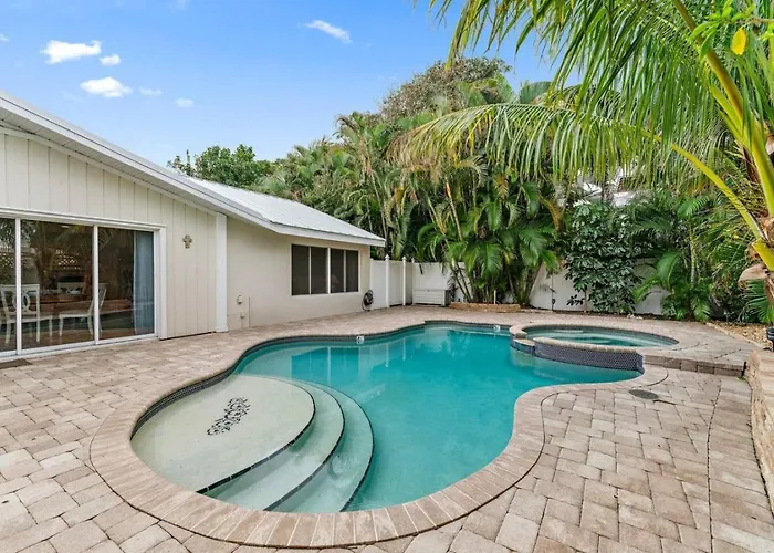 4Br 3 5Ba Juno Beach Pool Home