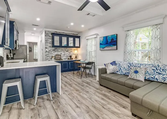 New Crystal River Resort Cabin W Pool & Boat Prkng