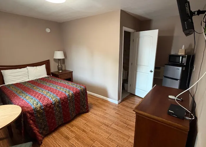 Fairway Inn