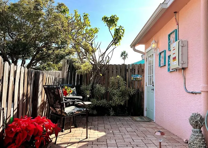 Best Location! Walk To Dining, Trail & Stadium