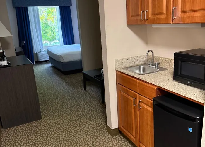 Comfort Inn & Suites Bradenton North I-75