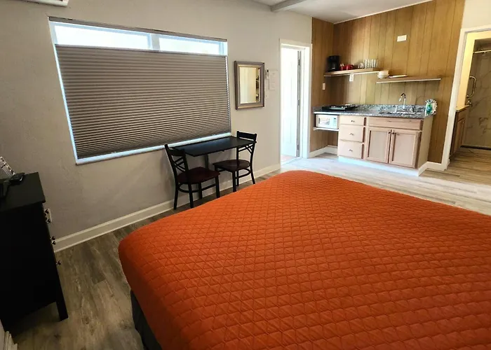 Johns Pass Beach Motel