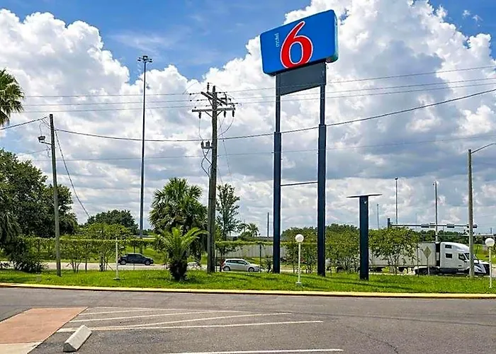 Howard Johnson Lake City