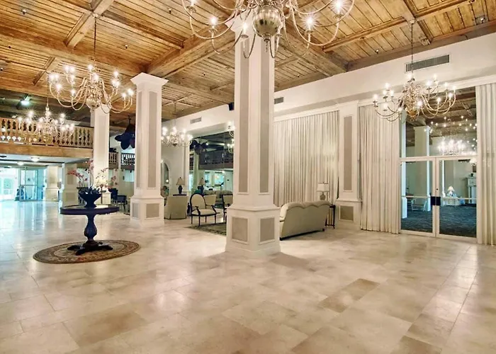 Hemingway Suites At Palm Beach Hotel Island