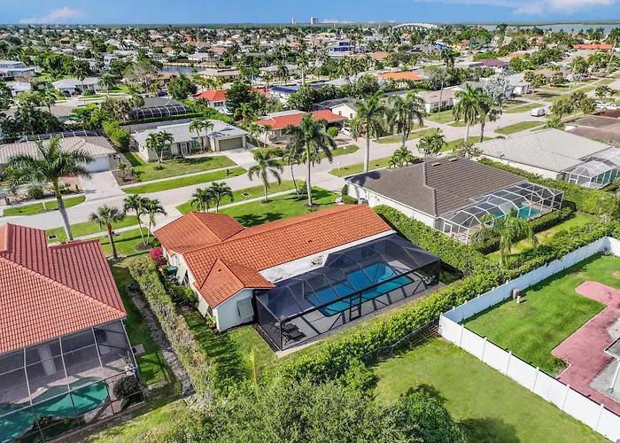 Nautical Home With Pool, Grill And Steps To Shops