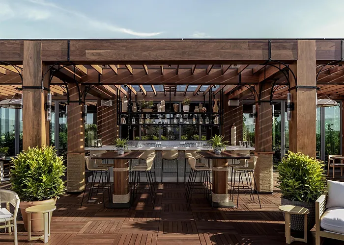 The Ray Hotel Delray Beach, Curio Collection By Hilton