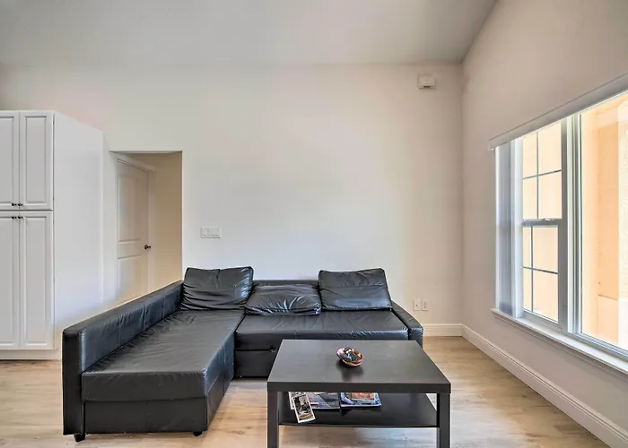 Sleek Tavares Condo 3 Miles To Downtown